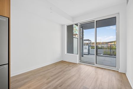 For Lease - 333 Sunseeker Avenue Unit# 142, Innisfil, Ontario - Photo 2