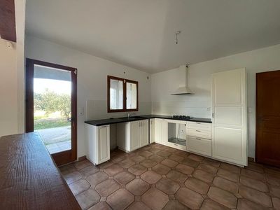Location Maison 5 pièces 140m² LA GARDE 83130 - Photo 3