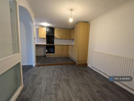 3 bedroom terraced house to rent - Photo 5