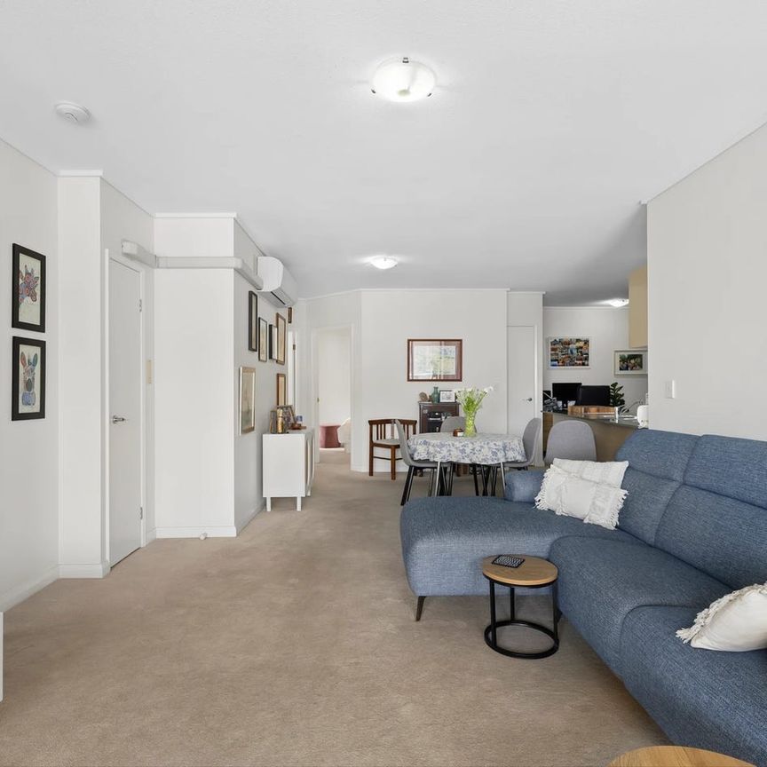 3 Bedroom unit on the 8th floor! - Photo 1