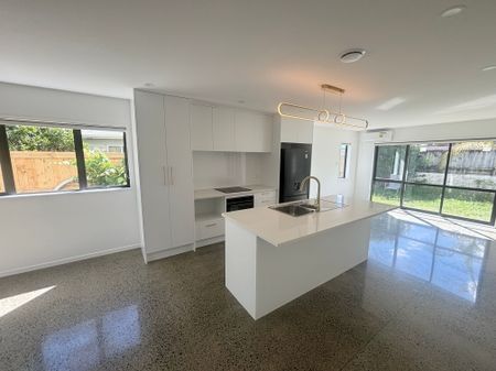 Pet Friendly Near New Home in Glen Eden - Photo 5