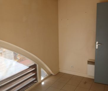 Location Appartement 3 pièces 80m² STE FOY LA GRANDE 33220 - Photo 3