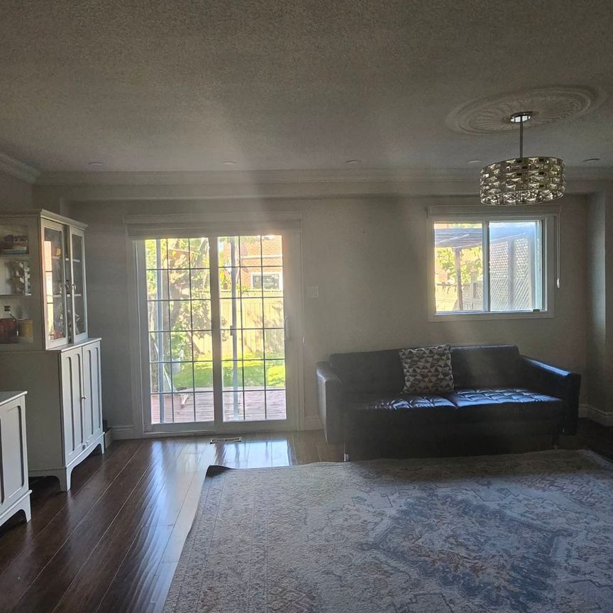 For Lease - 35 Jay Street, Brampton, Ontario - Photo 1