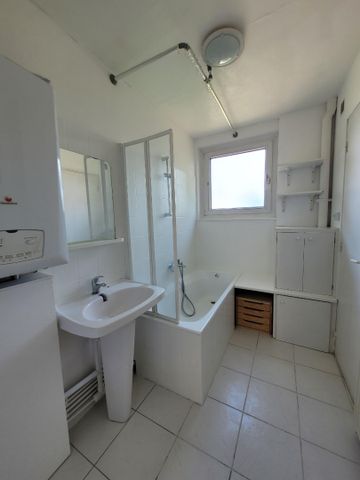 Location Appartement 3 pièces 54m² LAMBERSART 59130 - Photo 5