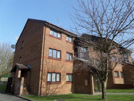 2 bedroom flat to rent - Photo 5