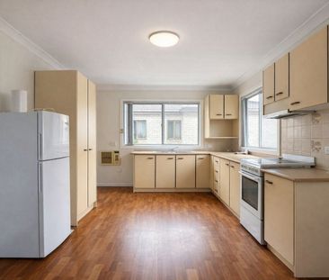 Spacious 4-Bedroom Home - Photo 4