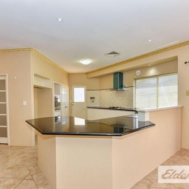 Large family home with so much room to move - Photo 1