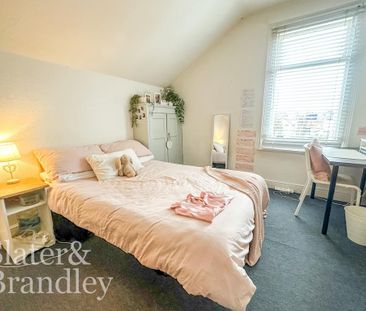 3 bedroom terraced house to rent - Photo 6