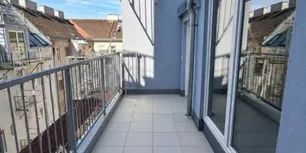 Moderne Dachgeschosswohnung mit 3 Schlafzimmern, 2 Balkonen & Terrasse - ideal für 3er-WG - Foto 3