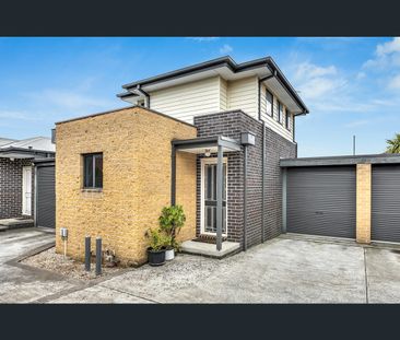 2/7 Dunolly Crescent, Reservoir, Vic 3073 - Photo 1