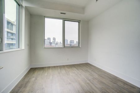 For Lease - 1 Edgewater Drive Unit# PH33, Toronto, Ontario - Photo 4