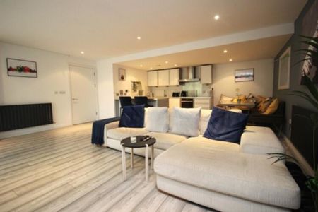 1 bedroom Apartment to rent - Photo 2