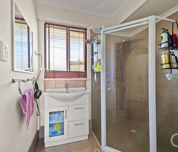 Open the Door to Coastal Comfort - Photo 5