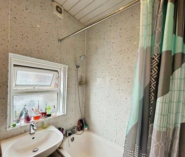 4 bedroom terraced house to rent - Photo 4