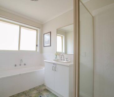 Neat as a pin - Photo 6