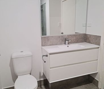 AVAILABLE 06/03/26- 3 BED 2 BATH TOWNHOUSE WITH MULTI PURPOSE ROOM ... - Photo 4