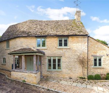 Handsome three bedroom cottage in the Village of Chedworth. - Photo 3