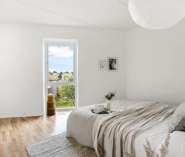 Skøn 3 værelses bolig med stort lysindfald. Altan og kig til gården... - Photo 6