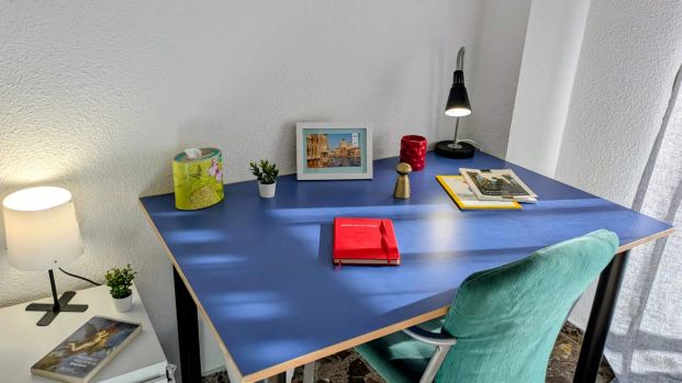 Room in a shared 7-bedroom apartment for rent in Paterna. - Foto 1