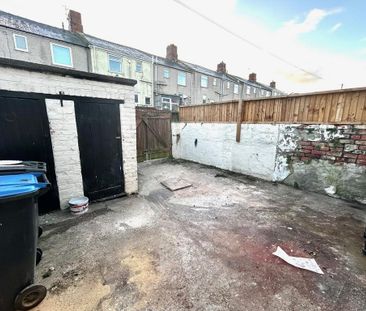 3 bedroom terraced house to rent - Photo 5