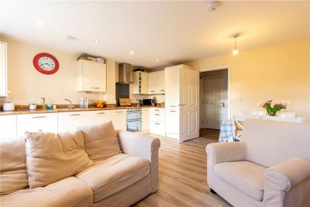 2 bedroom flat to rent - Photo 4