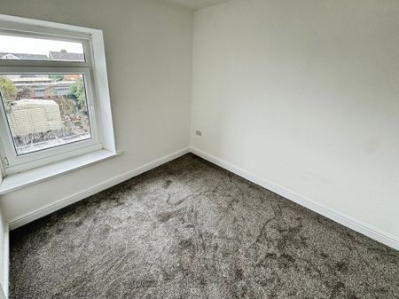 Church Street, BARGOED - Photo 3