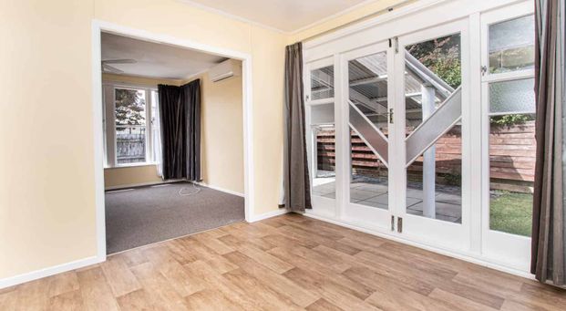 Charming 3 Bedroom Home - Photo 1