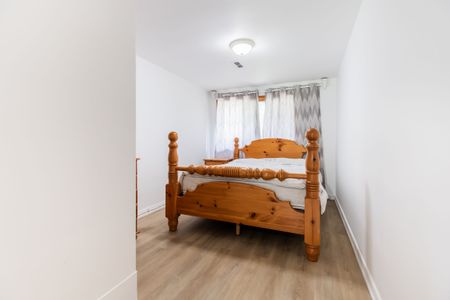 For Lease - 227 Lakeshore Road Unit# Unit #2, Oakville, Ontario - Photo 4