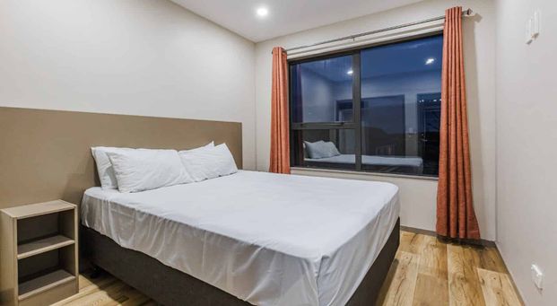 Semi-Furnished, 3bedroom 2 bathroom house Available NOW! - Photo 1