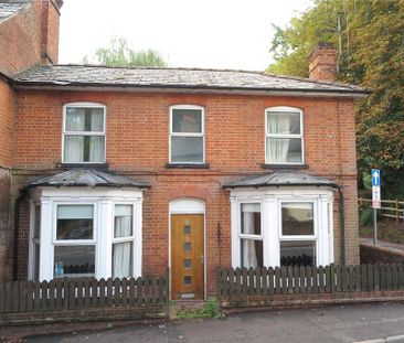 4 bedroom semi-detached house to rent - Photo 3
