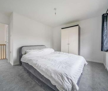 Newbury, Berks, RG14 - Photo 5