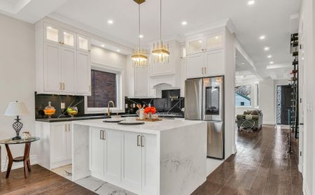 For Lease - 603 Royal York Road, Toronto, Ontario - Photo 3