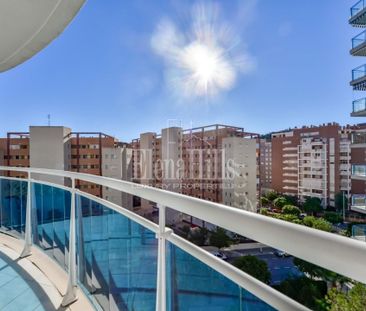 Apartamento muy luminoso con terraza a pocos pasos del mar de la ca... - Photo 1