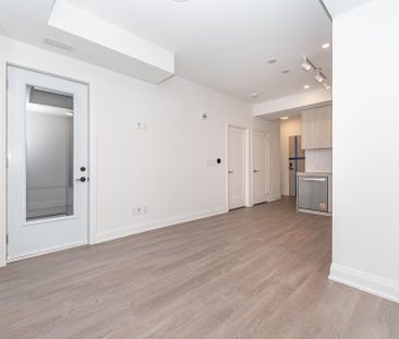 For Lease - 3250 Carding Mill Trail Unit# 410, Oakville, Ontario - Photo 1