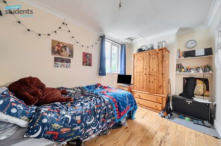 6 bedroom terraced house to rent - Photo 3