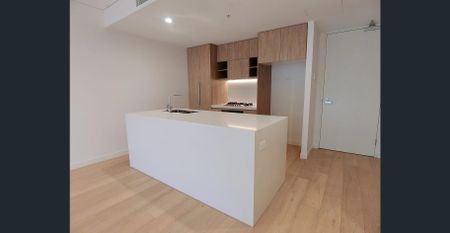 North-facing | Walk to Darling Harbour - Photo 3