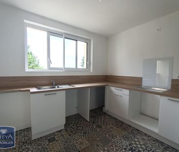 Location Appartement 4 pièces 73m² CHATEAUROUX 36000 - Photo 5