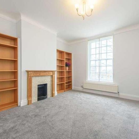 Finchley Road, Temple Fortune, NW11 - Photo 1