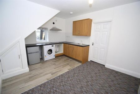 1 bedroom flat to rent - Photo 2