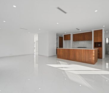 Brand New Luxury & Contemporary Elegance in Haynes - Photo 5