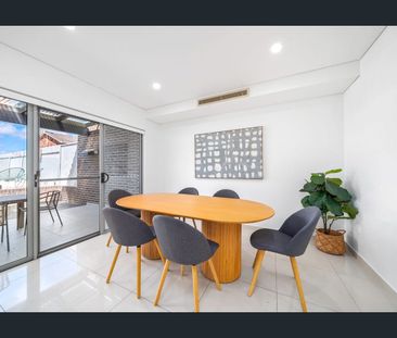 4 BEDROOM DUPLEX WITH POOL - Photo 2