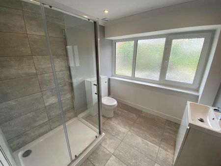 3 bedroom flat to rent - Photo 5