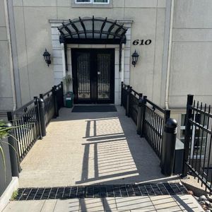 La COUPOLE st adele a cote de Maxi , Superbe 41/2 RDC A LOUER LIBRE $1.650/m - Photo 2