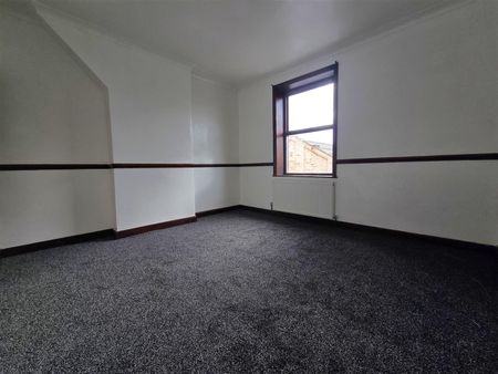 Holmby Street, Burnley - Photo 2