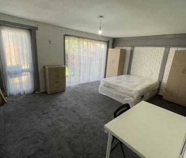 Room in a Shared House, Suffolk Road, N15 - Photo 3
