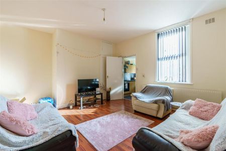 3 bedroom terraced house to rent - Photo 5