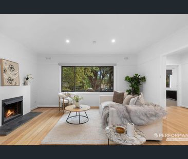 Relaxed Living in a Remarkable Location - Photo 2