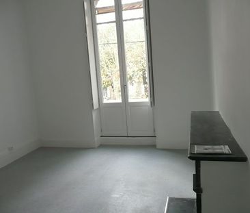 Location Appartement 2 pièces 46m² CAHORS 46000 - Photo 4