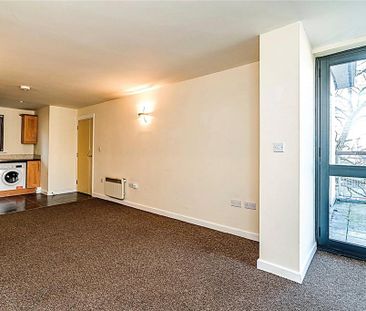 2 bedroom flat to rent - Photo 6