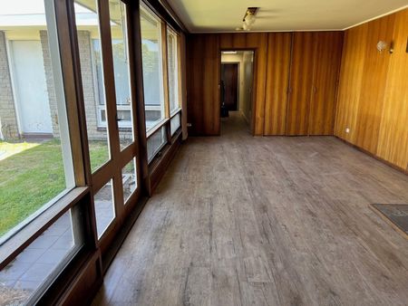 Spacious Four Bedroom Home! - Photo 2